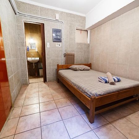 Private Flat For 2 Or 3 With Back Yard Near Exarhia Square And Archaelogical Museum Apartment Athens Ngoại thất bức ảnh