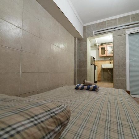 Private Flat For 2 Or 3 With Back Yard Near Exarhia Square And Archaelogical Museum Apartment Athens Ngoại thất bức ảnh