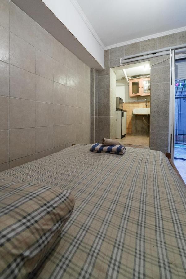 Private Flat For 2 Or 3 With Back Yard Near Exarhia Square And Archaelogical Museum Apartment Athens Ngoại thất bức ảnh