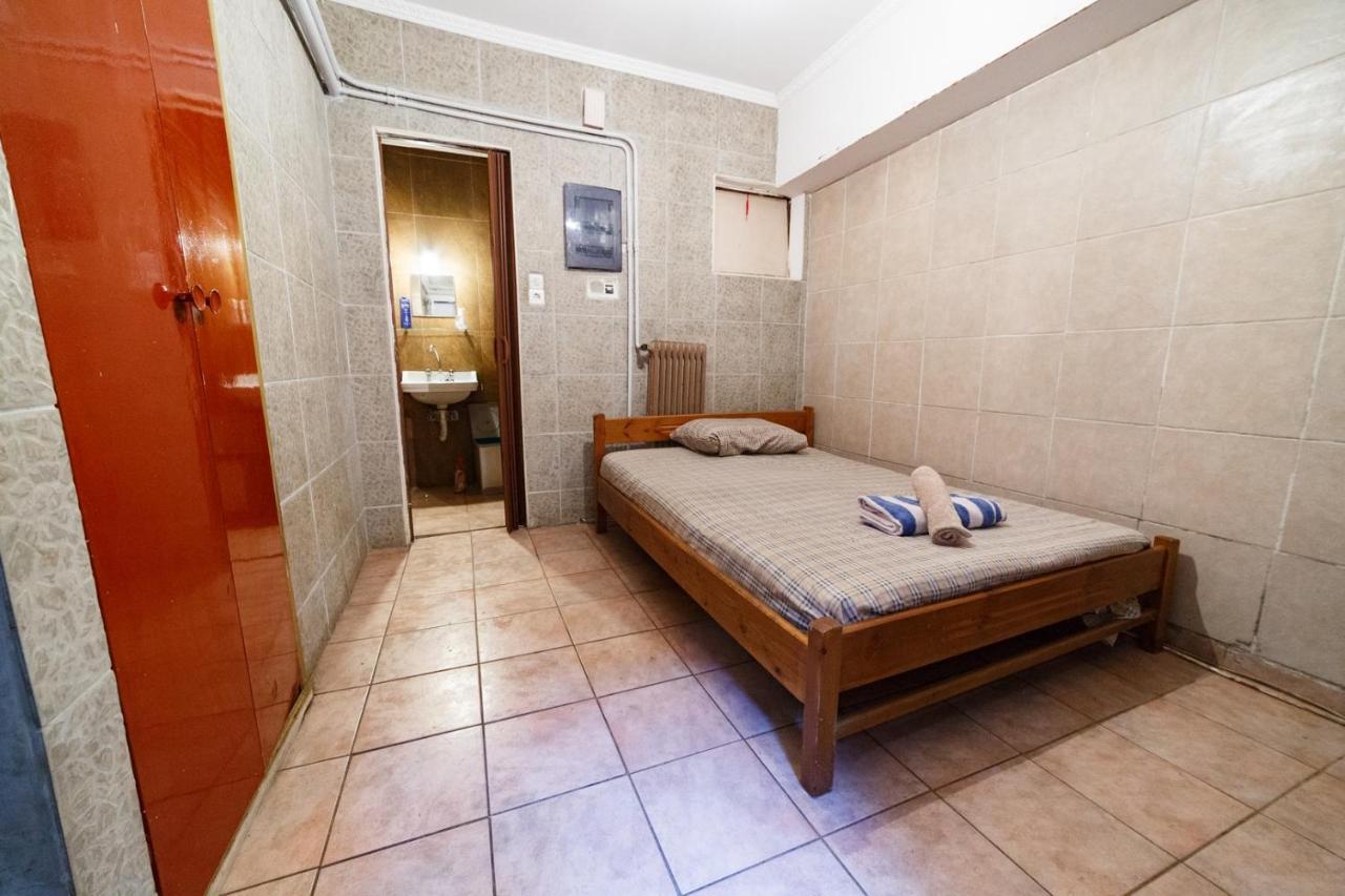 Private Flat For 2 Or 3 With Back Yard Near Exarhia Square And Archaelogical Museum Apartment Athens Ngoại thất bức ảnh