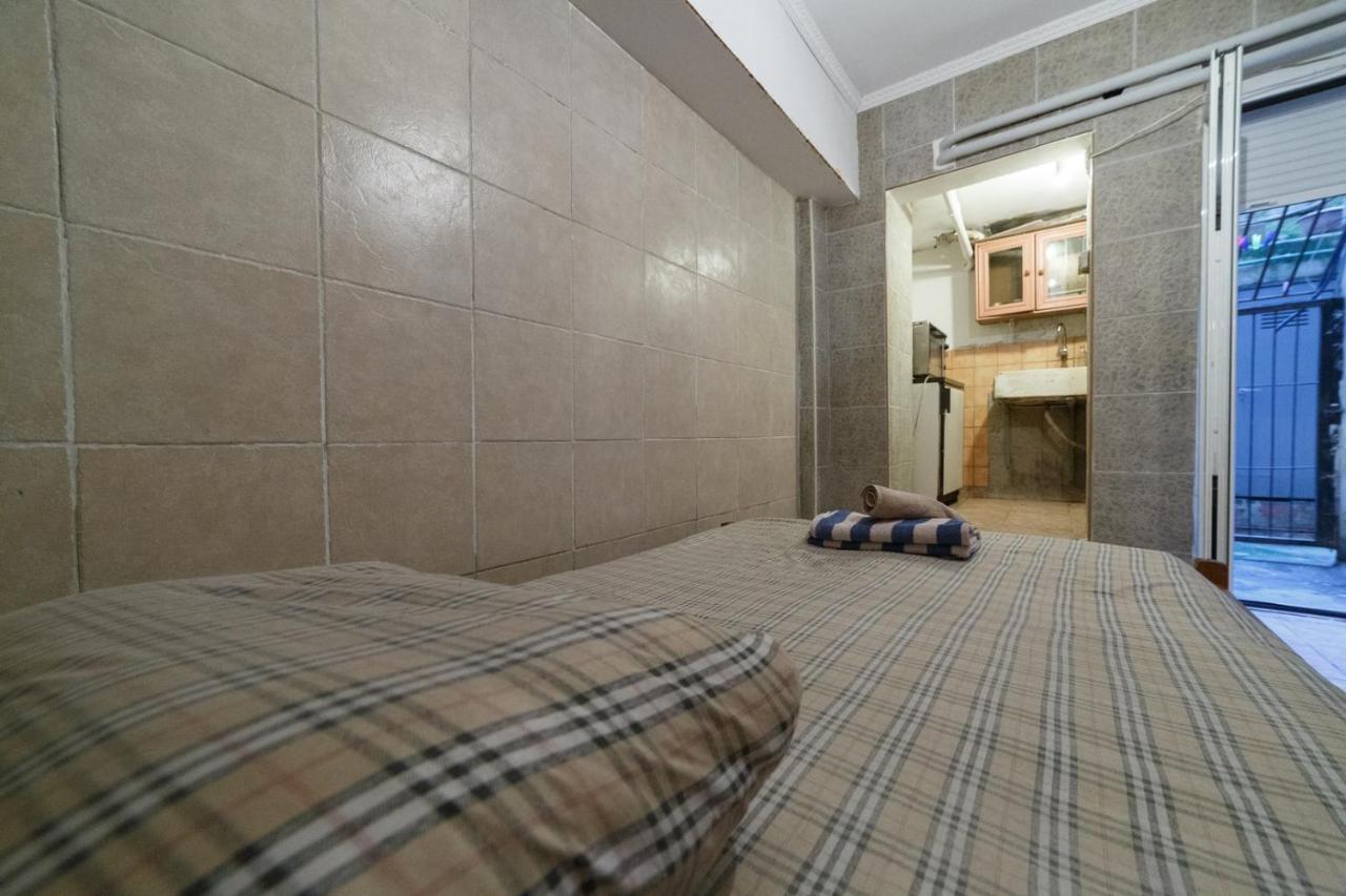 Private Flat For 2 Or 3 With Back Yard Near Exarhia Square And Archaelogical Museum Apartment Athens Ngoại thất bức ảnh