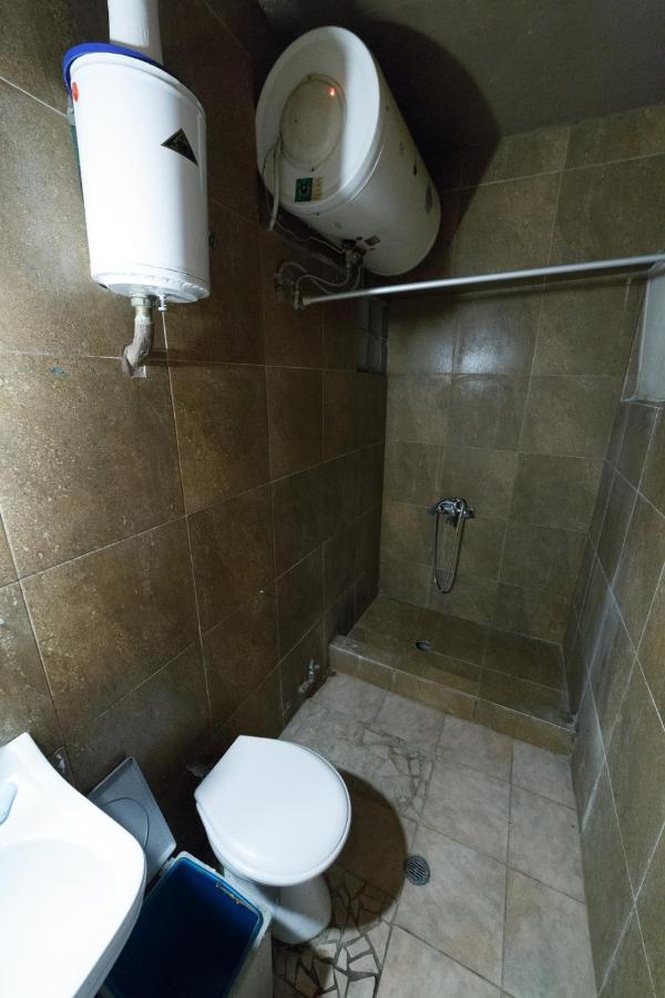 Private Flat For 2 Or 3 With Back Yard Near Exarhia Square And Archaelogical Museum Apartment Athens Ngoại thất bức ảnh
